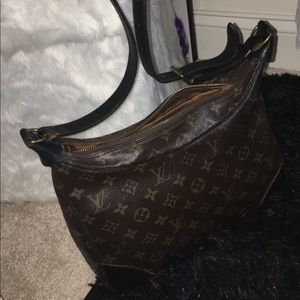 Louis Vuitton cross body bag